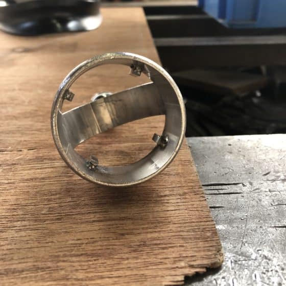 ステンレス製ポリ缶の開閉治具を製作しました